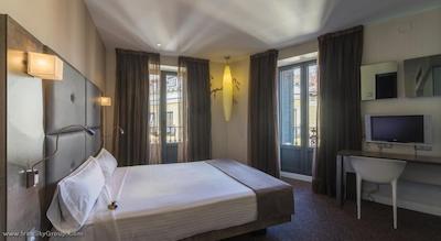 پتیت پالاس پسادا دل پین