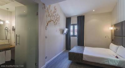 پتیت پالاس پسادا دل پین