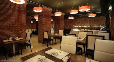 پتیت پالاس پسادا دل پین