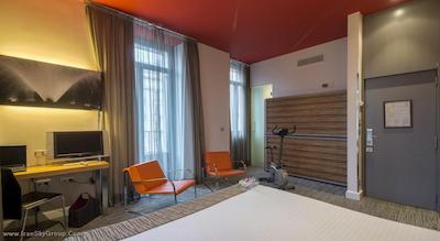 پتیت پالاس پلازا دل کارمن