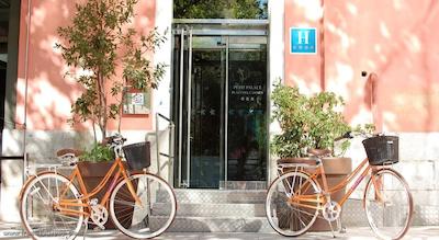 پتیت پالاس پلازا دل کارمن