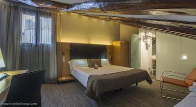 پتیت پالاس پلازا دل کارمن