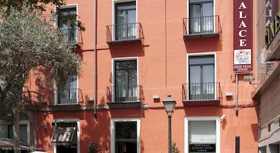 پتیت پالاس پلازا دل کارمن