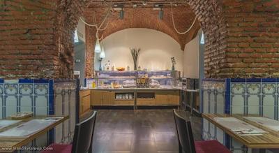 پتیت پالاس پلازا دل کارمن