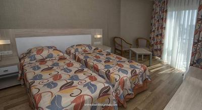 ریویرا هتل اند اسپا