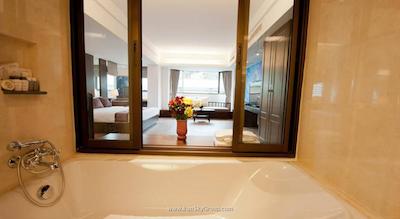 د گرند ساتورن