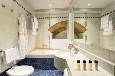 گرند هتل کوور