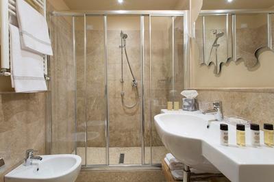 گرند هتل کوور