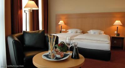 بست وسترن پرمیر پارک کانسول کلن