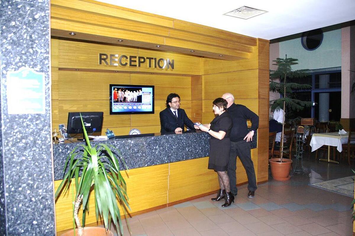 فاستینا