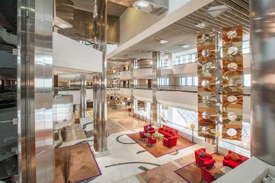 کرون پلازا دبی دیره