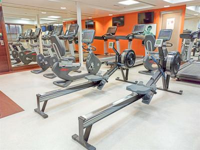 کرون پلازا دبی دیره