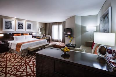 کرون پلازا دبی دیره