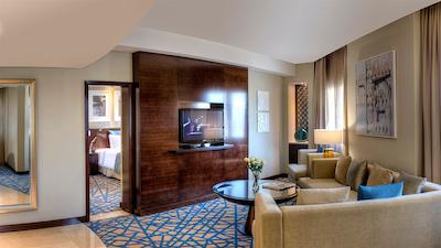 کرون پلازا دبی دیره