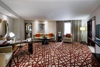 کرون پلازا دبی دیره