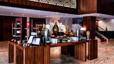 کرون پلازا دبی دیره