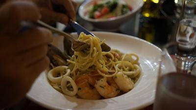 کرون پلازا دبی دیره