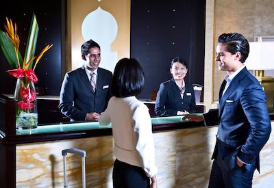 کرون پلازا دبی دیره