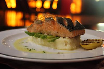 کرون پلازا دبی دیره