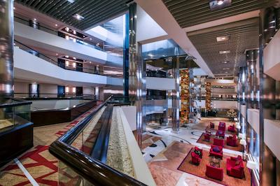 کرون پلازا دبی دیره