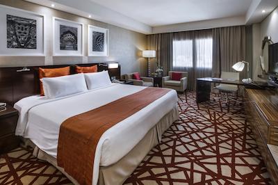 کرون پلازا دبی دیره