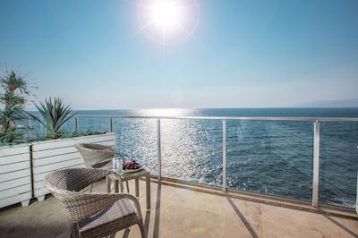 چاریسما د لوکس