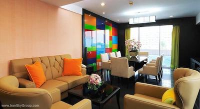 کارنمانی پالاس هتل