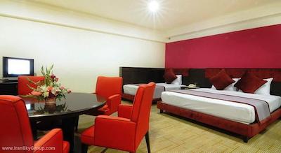 کارنمانی پالاس هتل