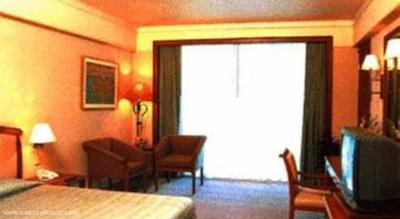 کارنمانی پالاس هتل