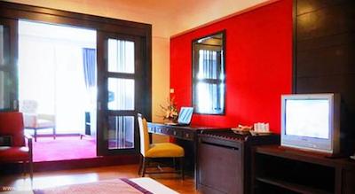 کارنمانی پالاس هتل