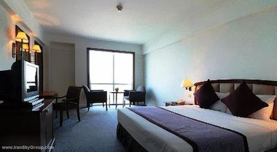 کارنمانی پالاس هتل