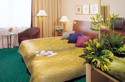 عااد هتل روکوکو