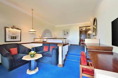 شرایتون گرند دوحه ریزورت اند کانونشن هتل