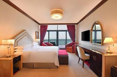 شرایتون گرند دوحه ریزورت اند کانونشن هتل