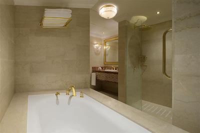 شرایتون گرند دوحه ریزورت اند کانونشن هتل