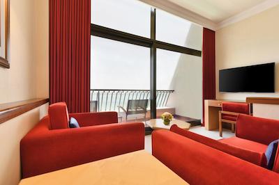 شرایتون گرند دوحه ریزورت اند کانونشن هتل