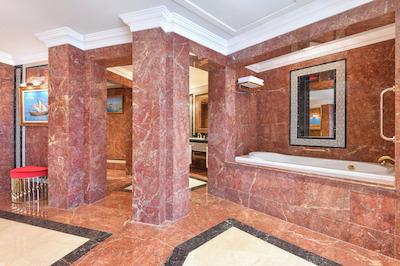 شرایتون گرند دوحه ریزورت اند کانونشن هتل