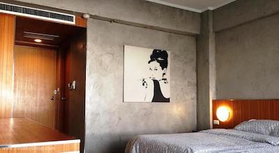 وایت پالاس بانکوک