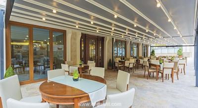 لاسوس پالاس هتل