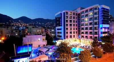 گرند زمان گردن هتل