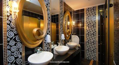 گرند زمان گردن هتل