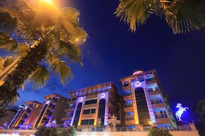 تاج پرمیر هتل اند اسپا