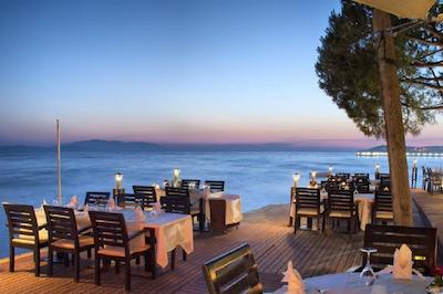 افسیا هالیدی بیچ کلاب