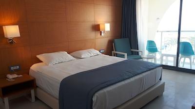 اينفينيتی بای يلکن آکواپارک اند ريزورت کوشي آداسی