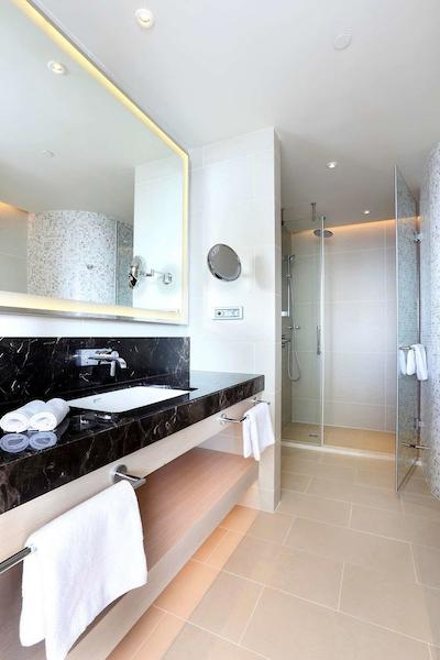 هیلتون باتومی