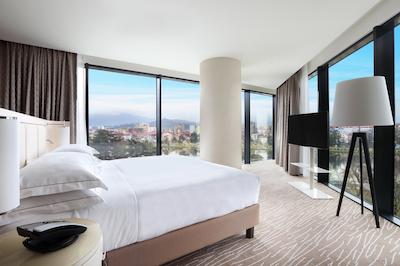 هیلتون باتومی