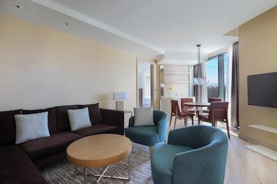 هیلتون باتومی