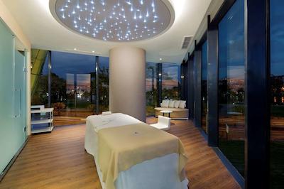 هیلتون باتومی