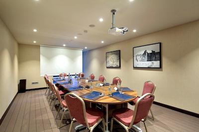 هیلتون باتومی