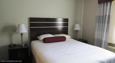 سوپر 8 ساسکاتون وست